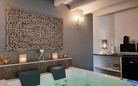 Charme Au Fil De L'Eau